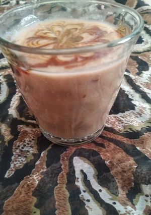 ચીકુ ચોકલેટ જ્યુસ(chiku chocalte juice recipe in Gujarati) રેસીપી મુખ્ય ફોટો