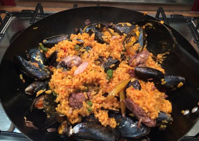 Recipe of Super Quick Homemade Paella!