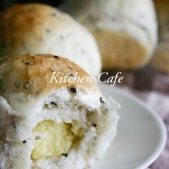 A picture of Black Sesame Sweet Potato Paste Bread.
