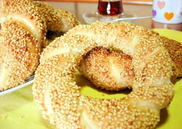 Step-by-Step Guide to Make Homemade Simit: Turkish Bread Rings Coated with Sesame Seeds