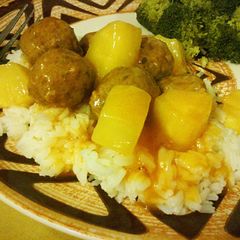 A picture of Sweet N' Sour Meatballs.
