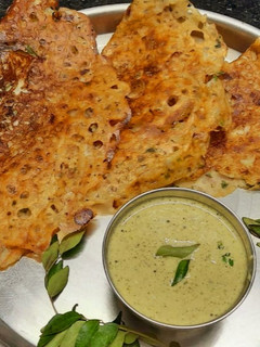 રવા ઢોસા (Rava Dosa Recipe In Gujarati) રેસીપી મુખ્ય ફોટો