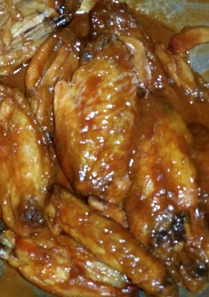 A picture of Heidi's Asian BBQ Ranch Wings.