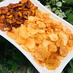 A picture of Potato n plantain chips.