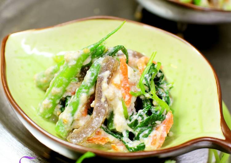 Step-by-Step Guide to Make Speedy Konnyaku, Mitsuba and Walnuts Salad with Mashed Tofu
