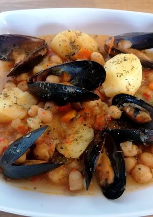 Foto principal de Garbanzos con mejillones