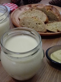 Una foto de Salsa de queso y huevo con Kachkéis