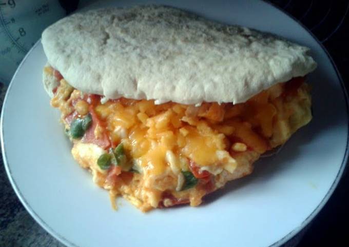 Pizza-Style Eggs in Pitta Bread