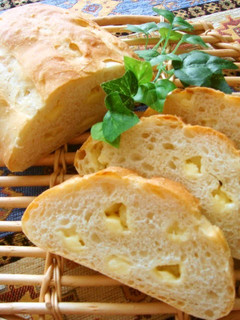 A picture of Cheesy French Bread in a Bread Machine.