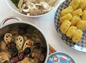 Hình của món LẨU GÀ TIỀM ỚT HIỂM 🌶🌶🌶.