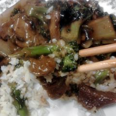 A picture of Beef & Broccoli Stir Fry with variations.