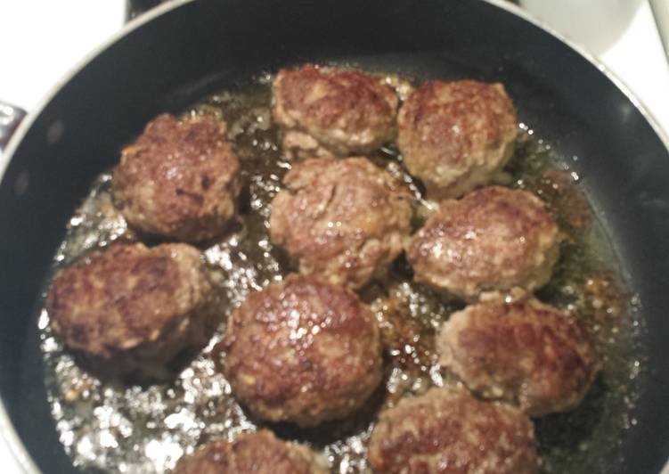 Easiest Way to Prepare Ultimate Barbie T&#39;s Italian Meatballs