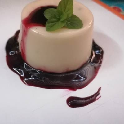 Panna cotta Receta de Luis Alberto Martinez Aguilar - Cookpad