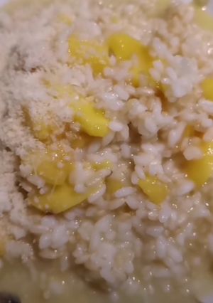 Foto di Risotto alle pesche gialle e parmigiano reggiano