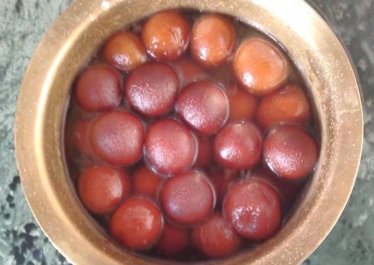 Soft and Juicy Gulab jamuns