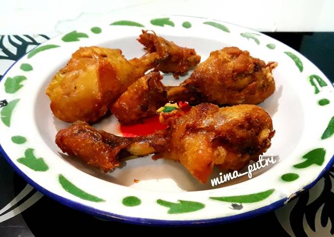 Resep Ayam Goreng Bumbu Kuning oleh Putrie - Cookpad