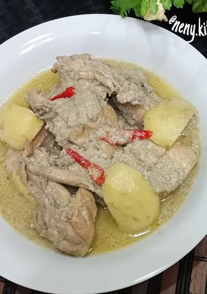Foto resep Ayam Gulai Putih (Opor Ayam)