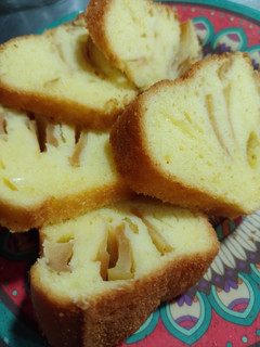 Una foto de Budín de manzana y naranja 🍎🍊 sin gluten 💚