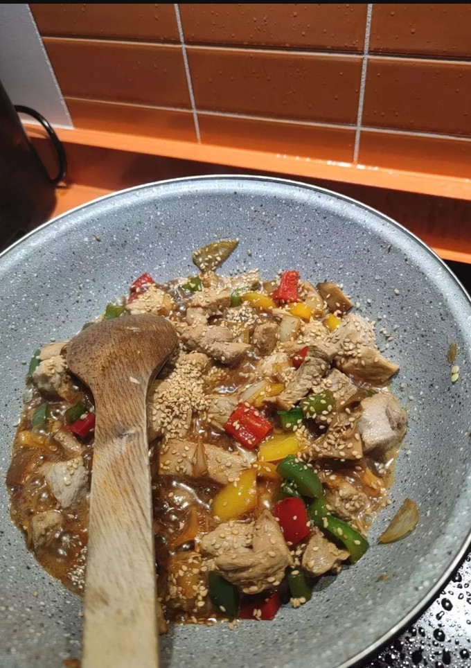 Una foto de Wok multicolor