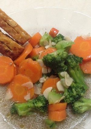 Foto resep Ca brokoli wortel toping tempe goreng