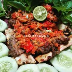A picture of Iga Penyet.