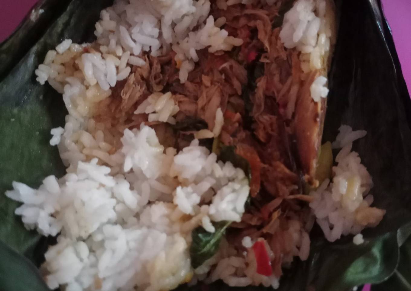 Nasi bakar tongkol suwir