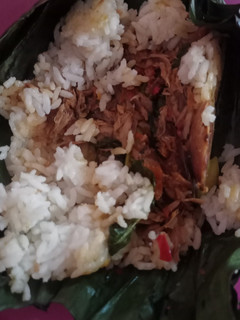 Foto resep Nasi bakar tongkol suwir