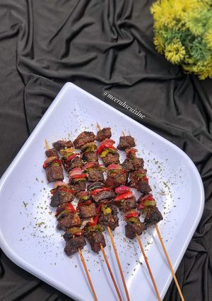 A picture of Beef kebabs🍢.