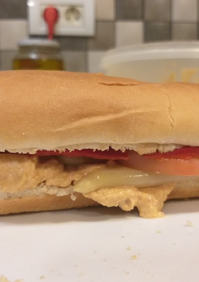 Una foto de Bocata jugoso(se me olvidó comprar pan🤦‍♂️)
