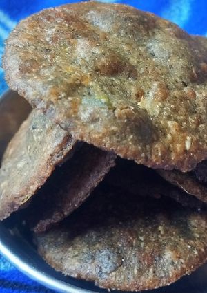A picture of Urad Puri vada.