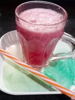 દાડમ નો જ્યુસ (Pomegranate Juice Recipe In Gujarati) રેસીપી મુખ્ય ફોટો