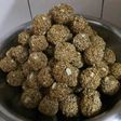 गुड़ तिल लाडू (Jaggery til ladoo recipe in hindi)