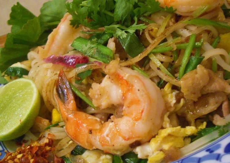 Recipe of Favorite Pad Thai: Thai-style Stir fried Noodles