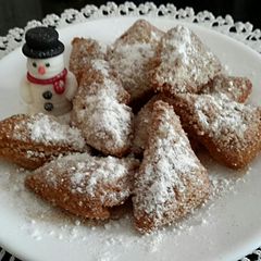 A picture of Sig's German Mutzenmandeln.