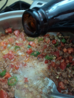 Una foto de Picadillo a la mexicana con cerveza el Geras recetas de la Abuela