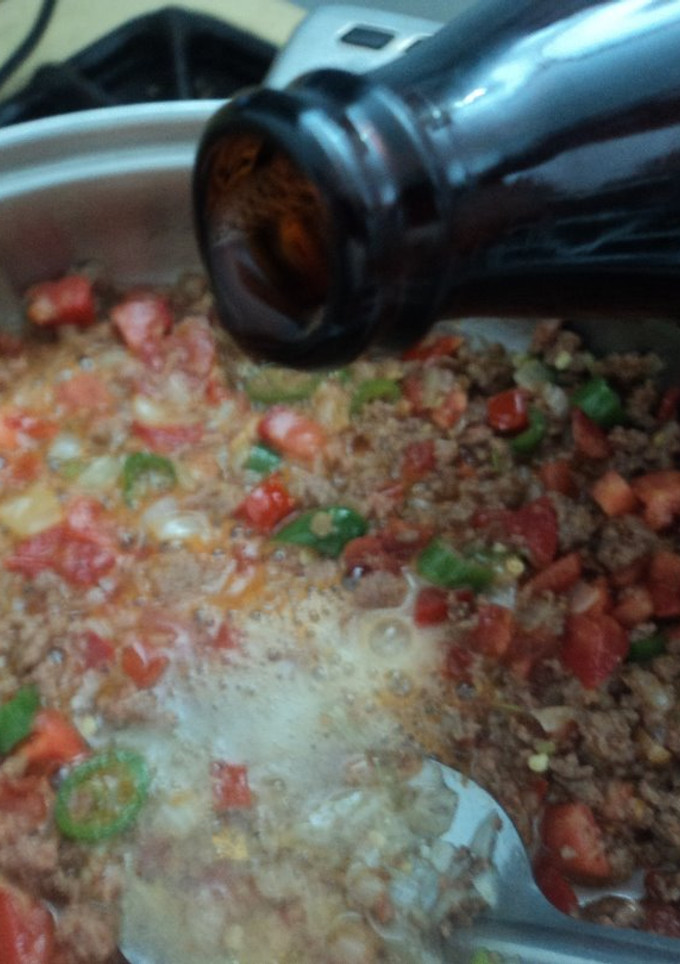 Una foto de Picadillo a la mexicana con cerveza el Geras recetas de la Abuela