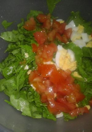 Una foto de Ensalada fresca fácil de rúcula
