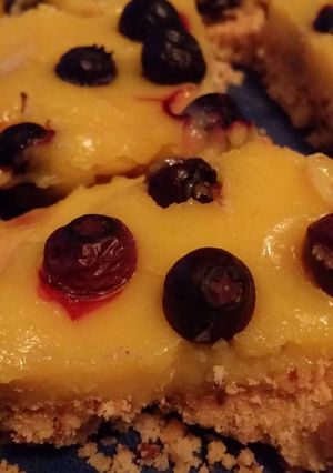 A picture of Almond shortbread lemon curd tart.