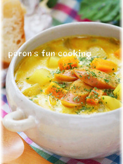 A picture of Milk and Curry Soup.