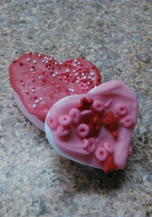 A picture of DIY Valentine's Day Treats.