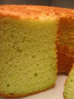 A picture of Singaporean Pandan Cake.