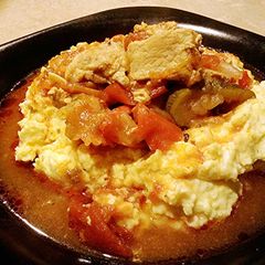 A picture of Pork Cacciatore.