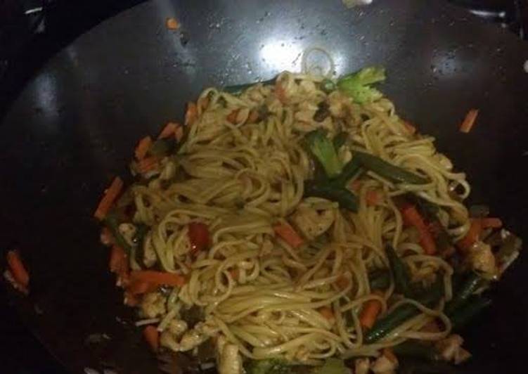 Easiest Way to Make Ultimate Chicken Lo Mein