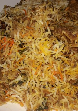 A picture of Chicken biryani.