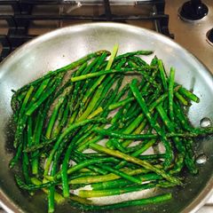A picture of Sautéed Asparagus In Ghee.