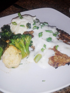 A picture of Country Fried Steak & Mashed potatoes.