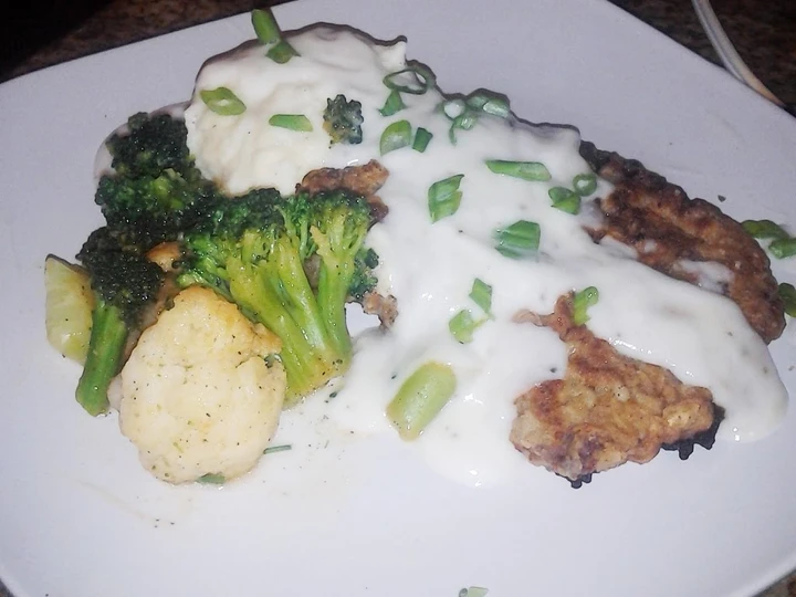 Easy Way Prepare Country Fried Steak & Mashed potatoes the  Makes Drooling Appealing