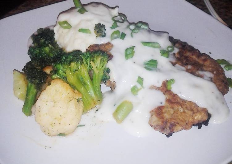 Country Fried Steak &amp; Mashed potatoes