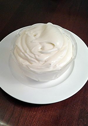 A picture of Vanilla Buttercream Cream Cheese Frosting.