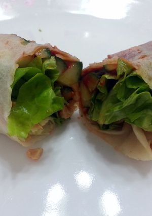 A picture of Fresh Spring Roll / Popiah.